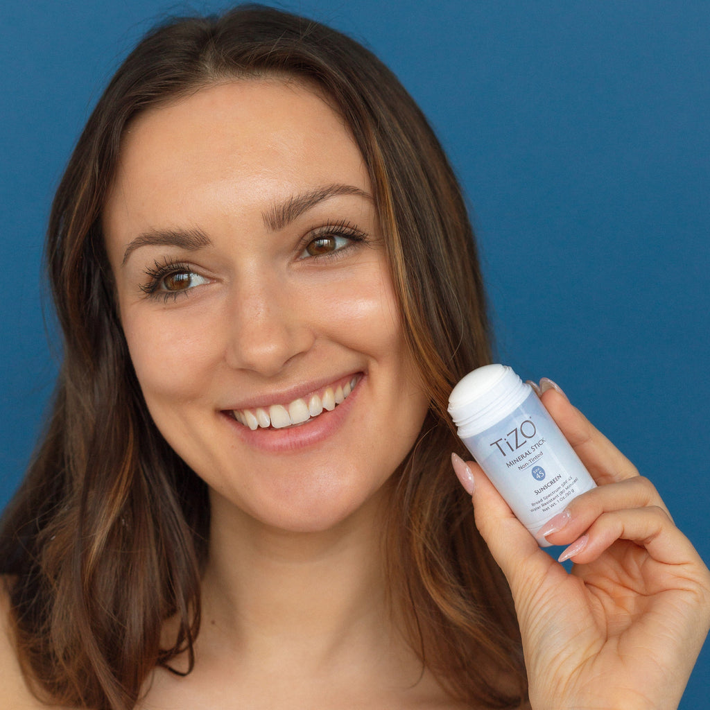 TIZO Mineral Stick sin Tinte SPF 45 para Cuerpo y Rostro 30g